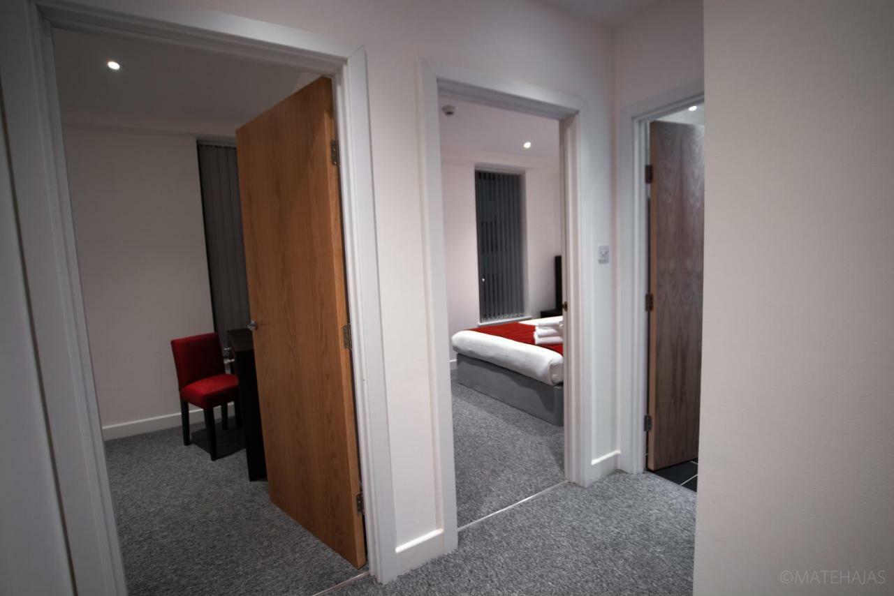 Somerville Apartments London Heathrow Хитроу Экстерьер фото