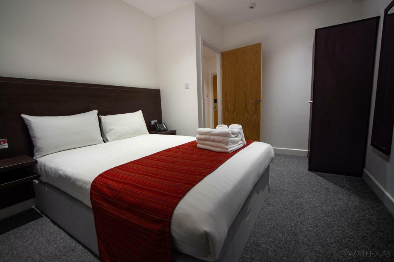 Somerville Apartments London Heathrow Хитроу Экстерьер фото