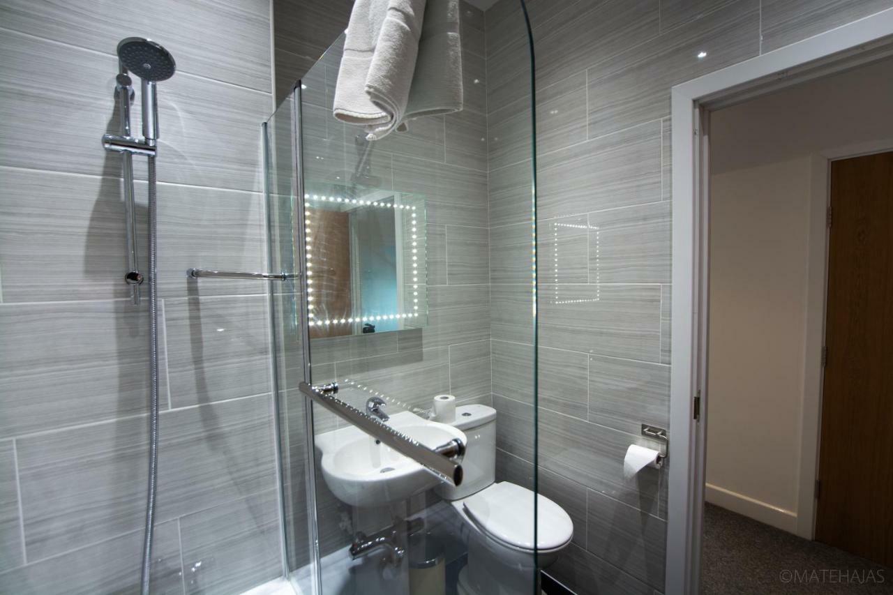 Somerville Apartments London Heathrow Хитроу Экстерьер фото